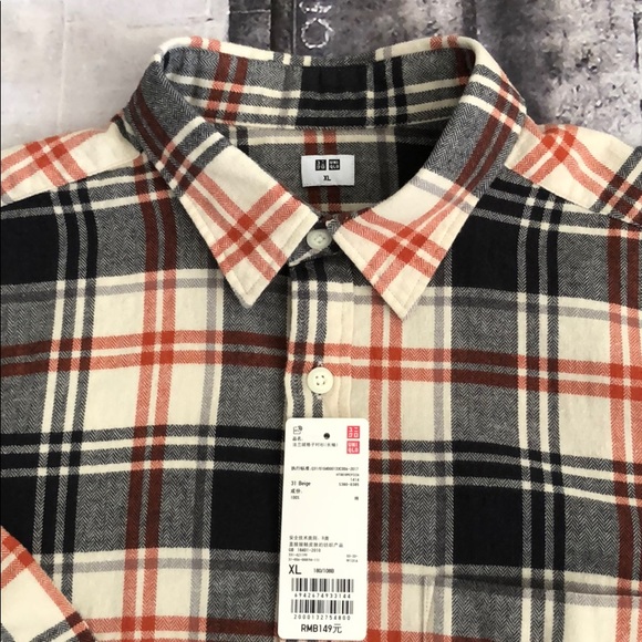 Uniqlo Mens Button Down Flannel Shirt 